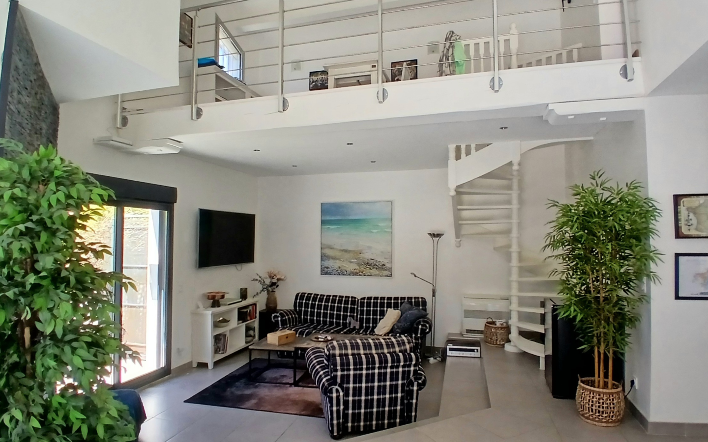 5-bedroom Detached House In Beziers, France (200 M²)