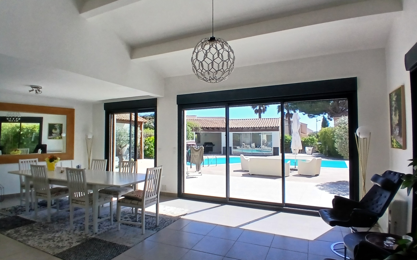 5-bedroom Detached House In Beziers, France (200 M²)