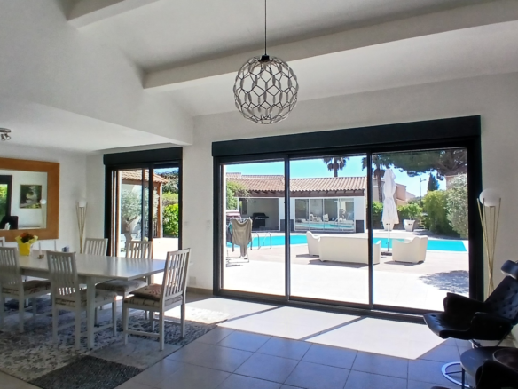 5-bedroom Detached House In Beziers, France (200 M²)