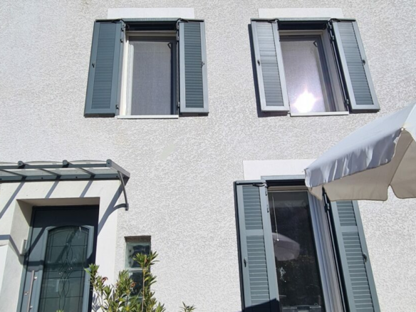 3-bedroom House In Roquebrun, France (100 M²)