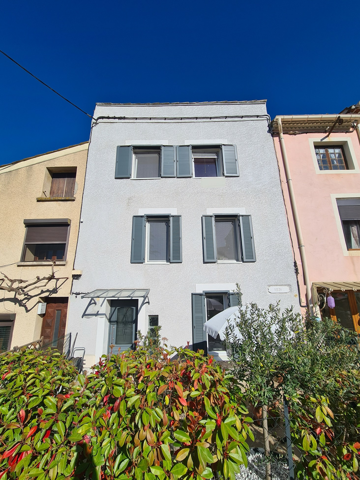 3-bedroom House In Roquebrun, France (100 M²)
