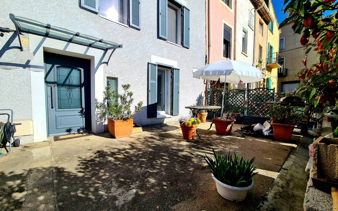 3-bedroom House In Roquebrun, France (100 M²)