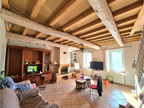 3-bedroom House In Roquebrun, France (100 M²)