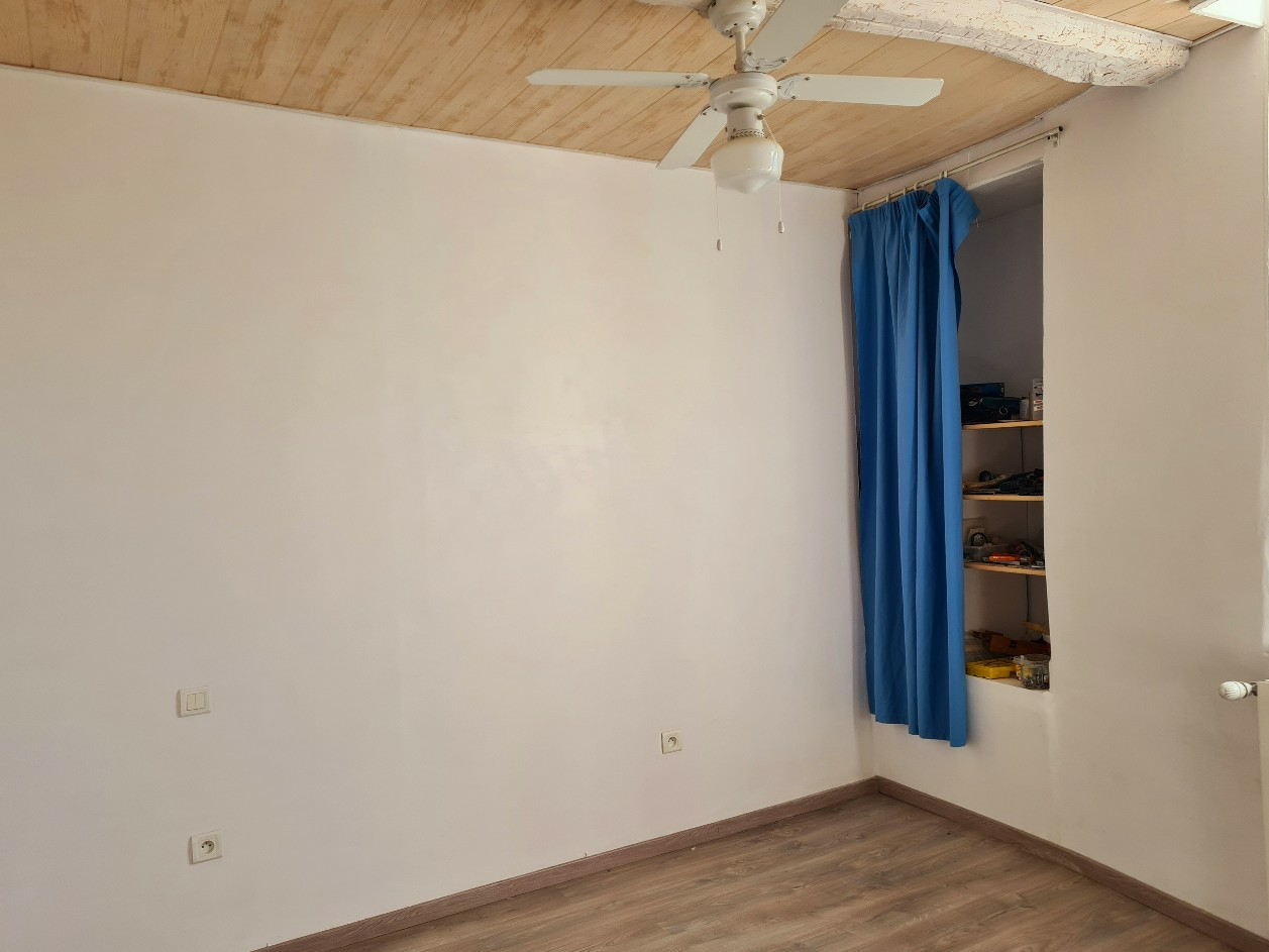3-bedroom House In Roquebrun, France (100 M²)