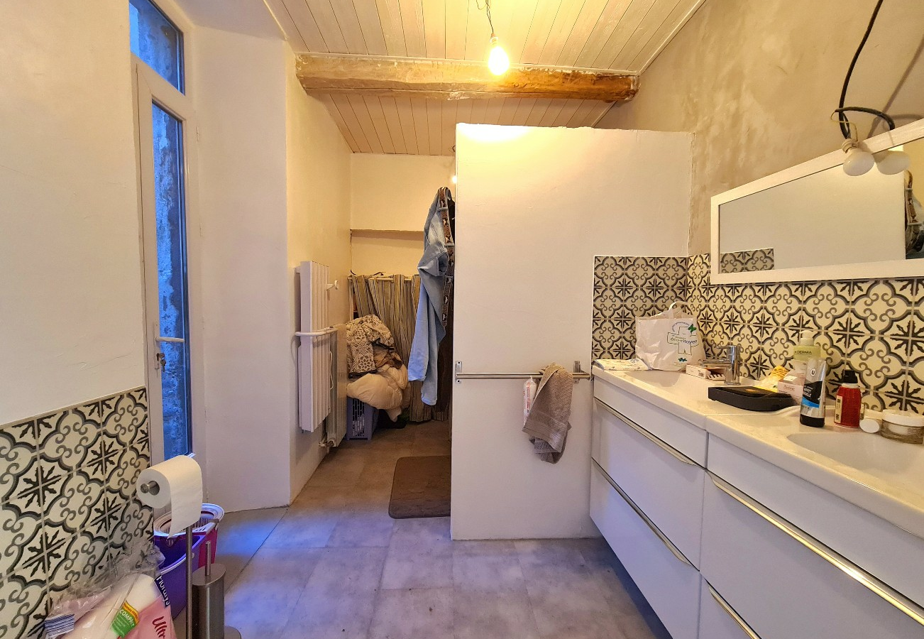 3-bedroom House In Roquebrun, France (100 M²)