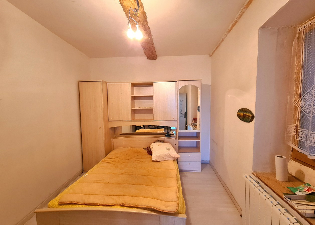3-bedroom House In Roquebrun, France (100 M²)