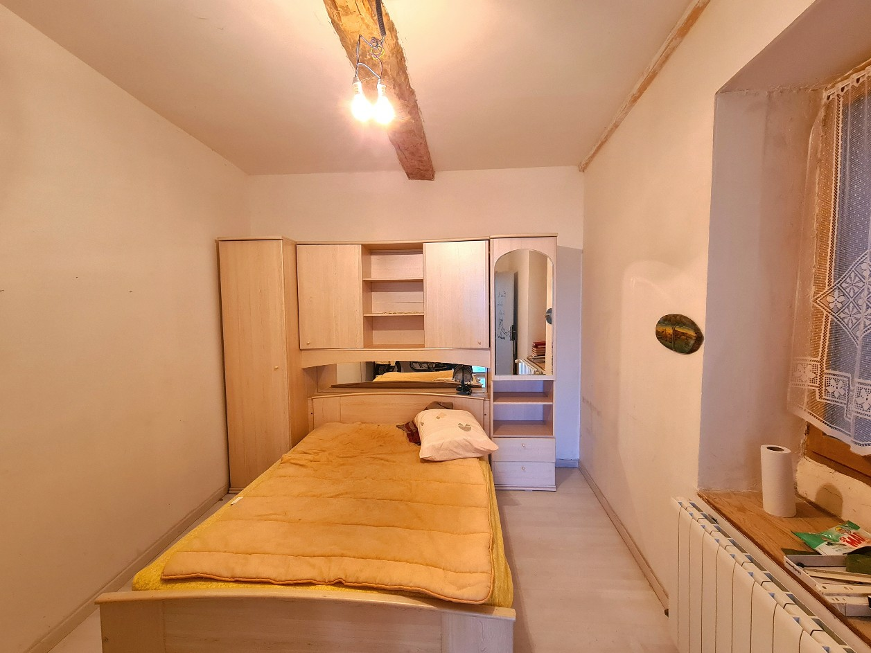 3-bedroom House In Roquebrun, France (100 M²)