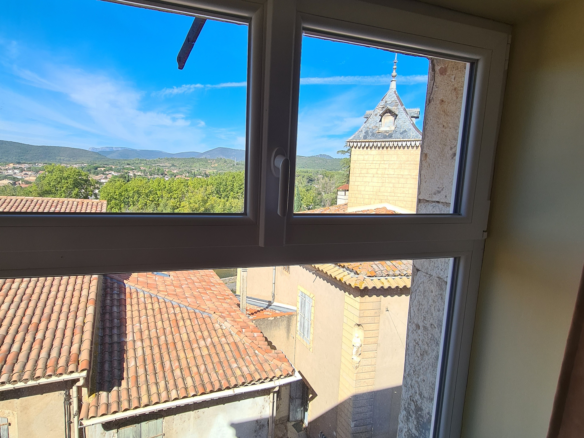 4-bedroom House In Cessenon Sur Orb, France (150 M²)