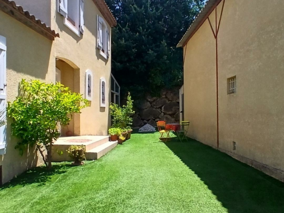 4-bedroom Detached House In Thezan Les Beziers, France (146 M²)