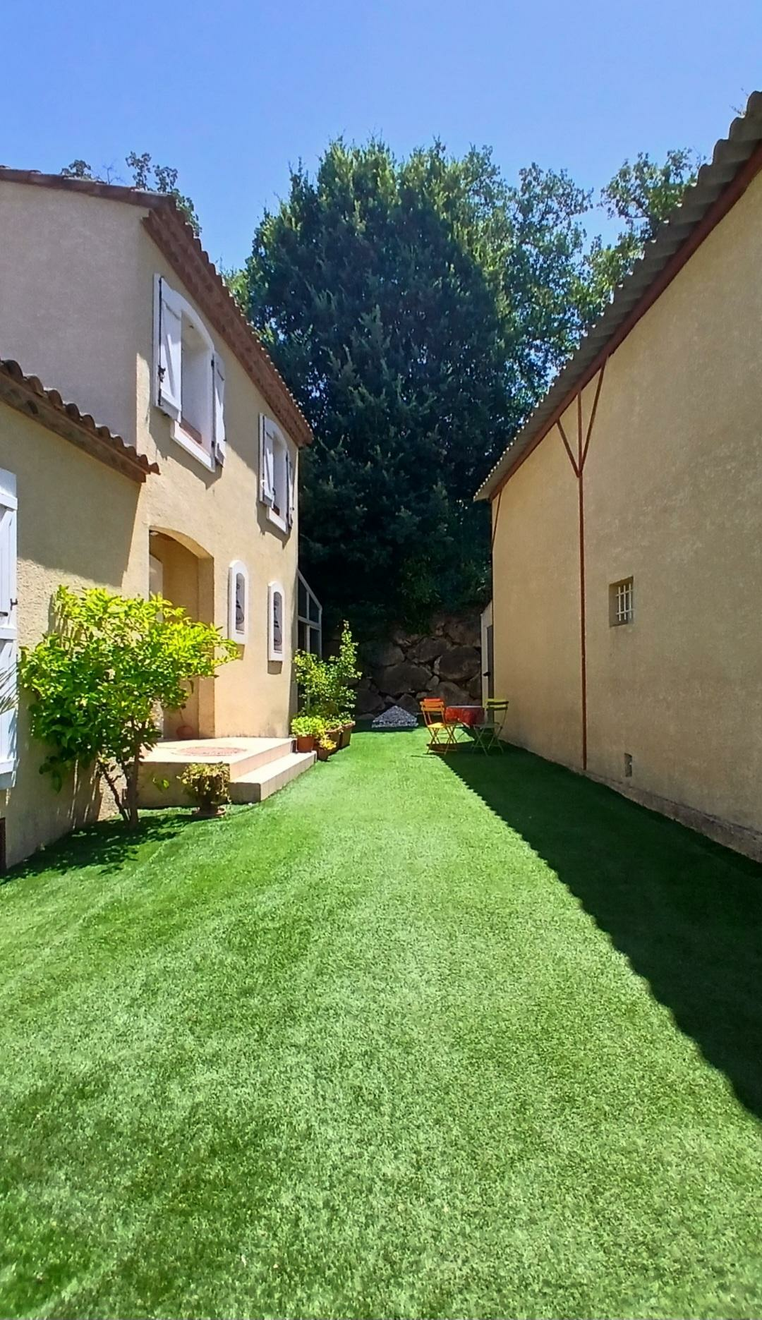 4-bedroom Detached House In Thezan Les Beziers, France (146 M²)