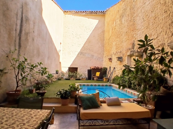 5-bedroom House In Murviel Les Beziers, France (195 M²)