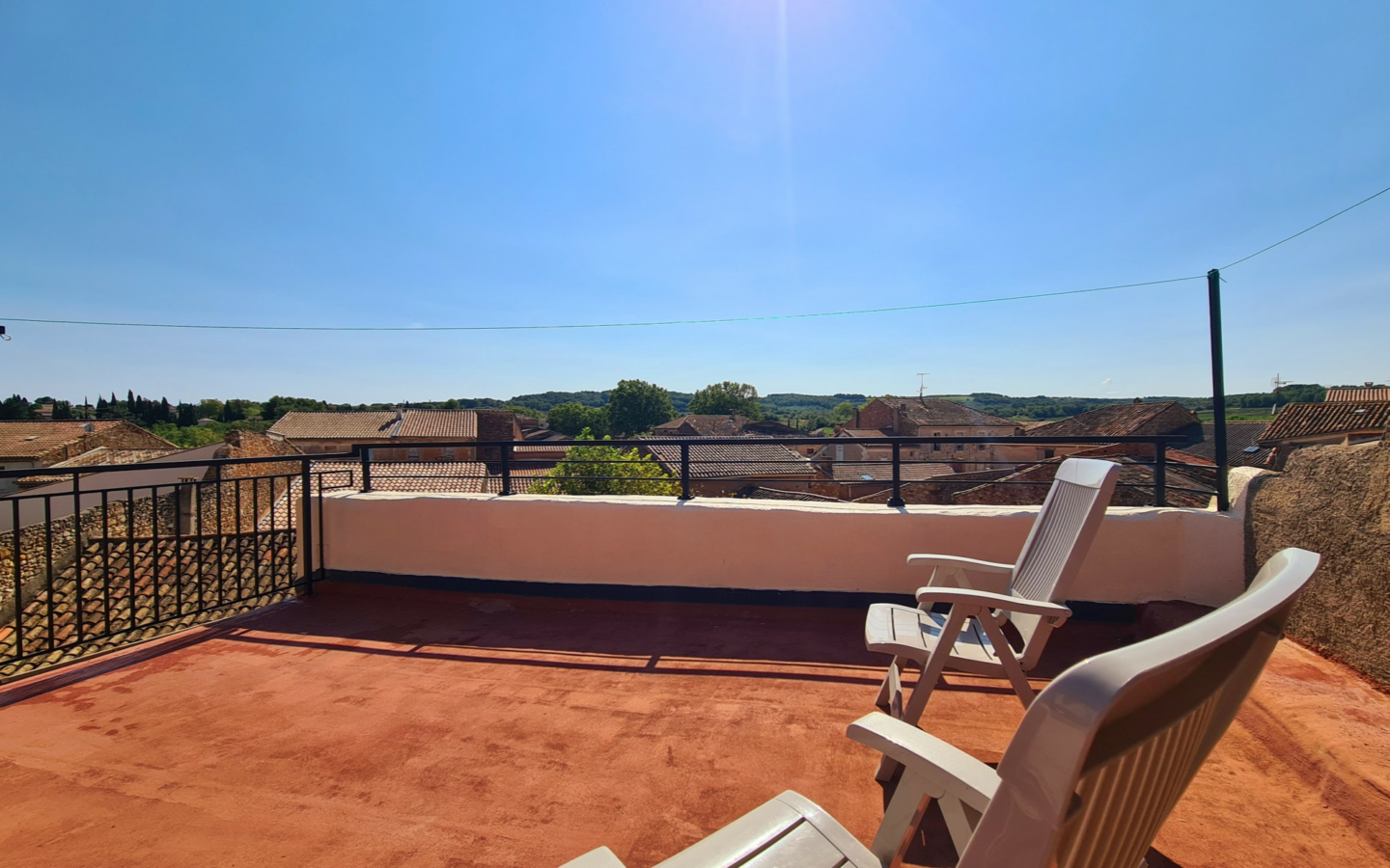 3-bedroom House In Creissan, France (158 M²)