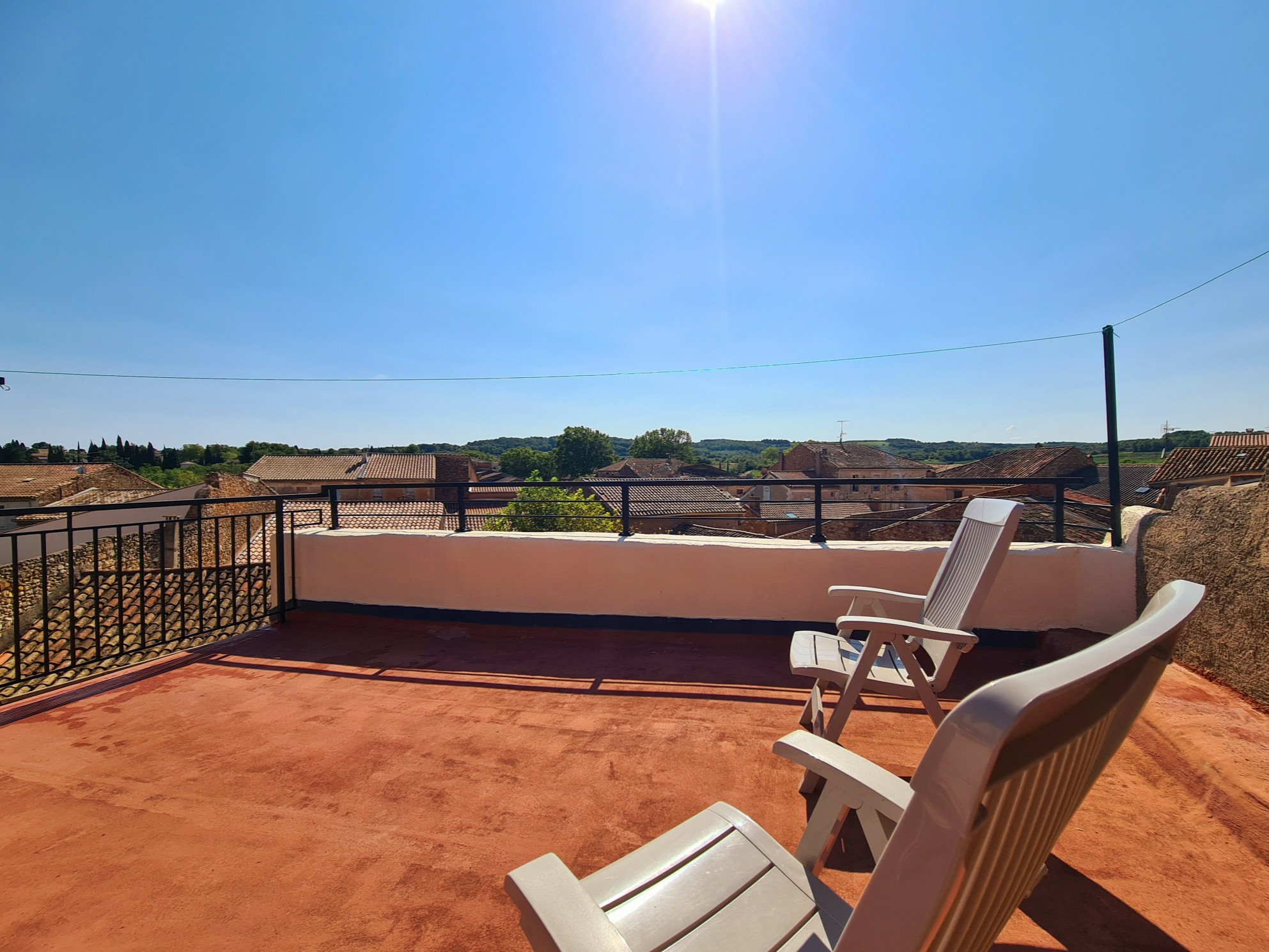 3-bedroom House In Creissan, France (158 M²)
