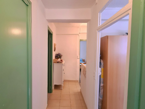 3-bedroom House In Creissan, France (158 M²)