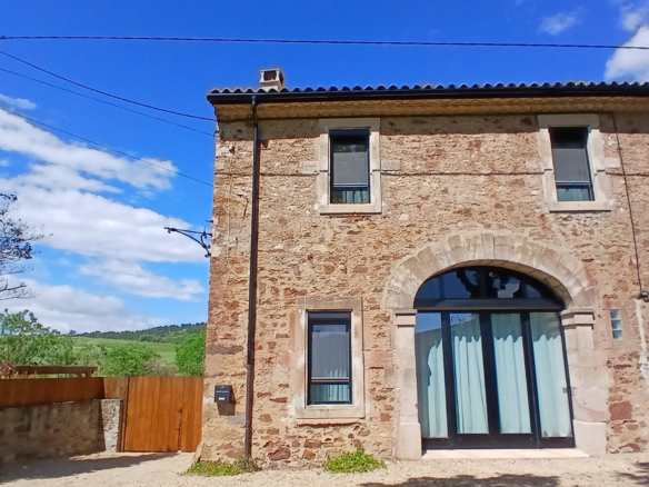 6-bedroom Detached House In Saint Chinian, France (217 M²)