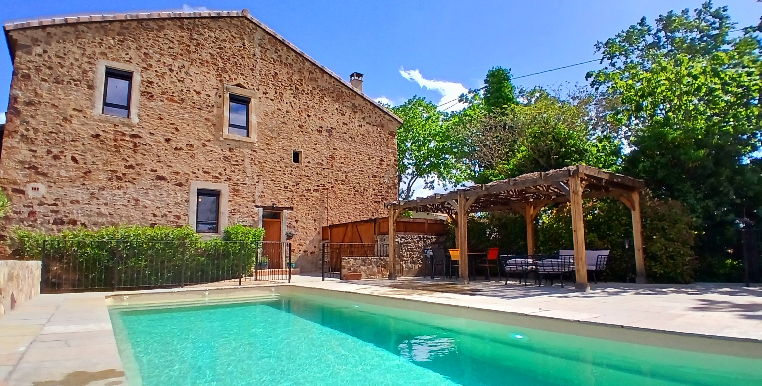 CRU865000ED-453194 6-bedroom Detached House In Saint Chinian, France (217 M²)