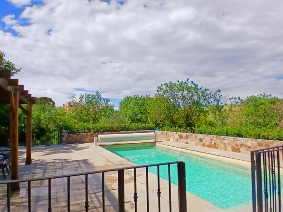 6-bedroom Detached House In Saint Chinian, France (217 M²)