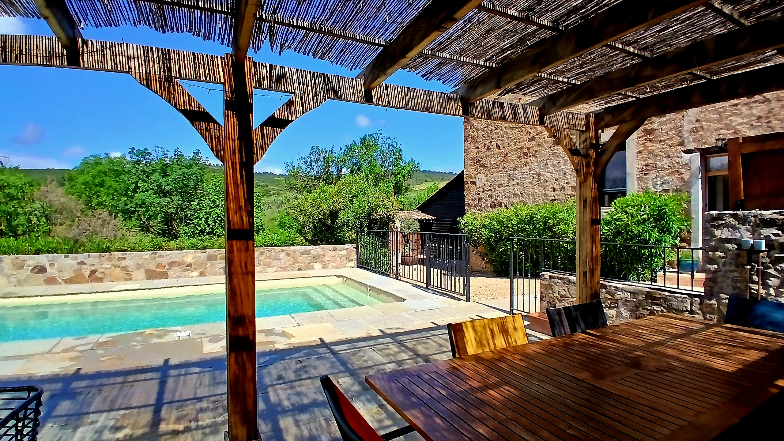 CRU865000EG-69da6f 6-bedroom Detached House In Saint Chinian, France (217 M²)