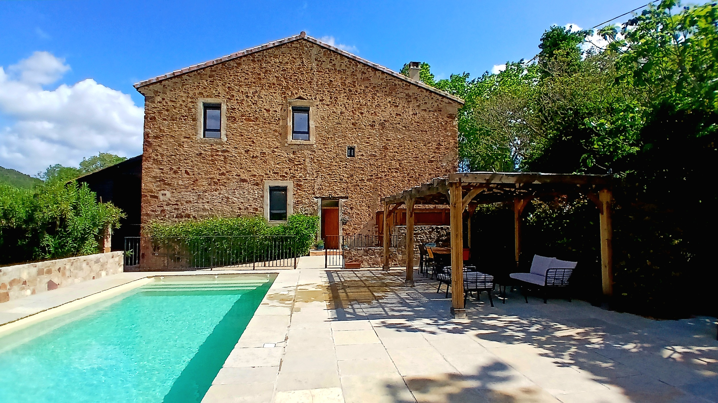 CRU865000EH-1d68d6 6-bedroom Detached House In Saint Chinian, France (217 M²)