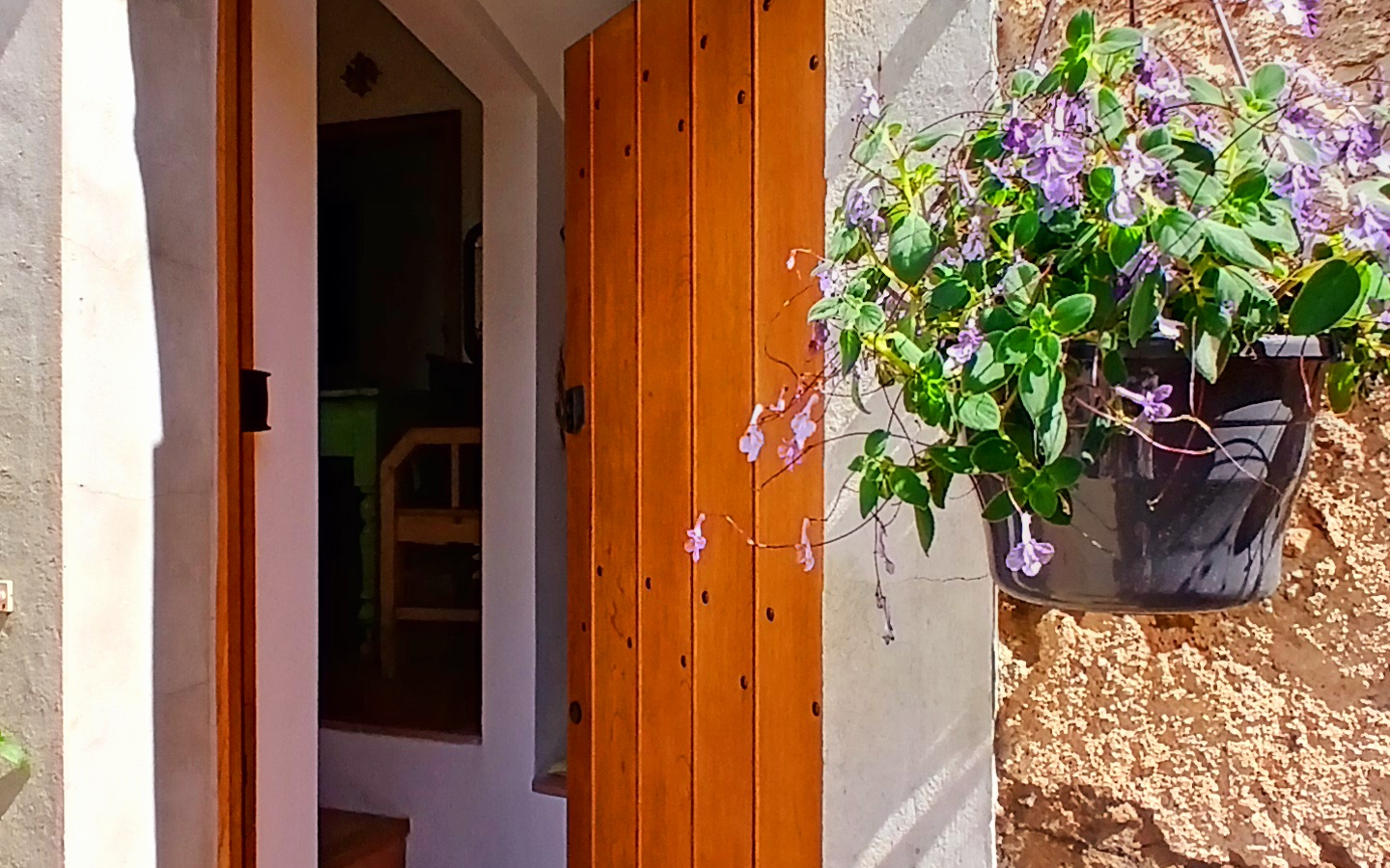 6-bedroom Detached House In Saint Chinian, France (217 M²)