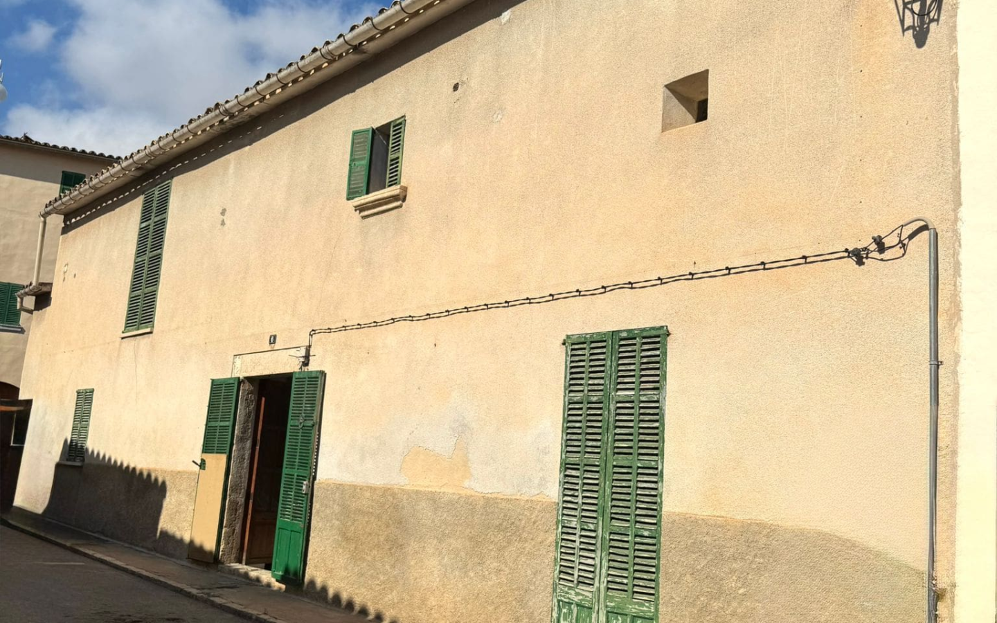 4-bedroom Village House In Costitx, Spain (233 M²)