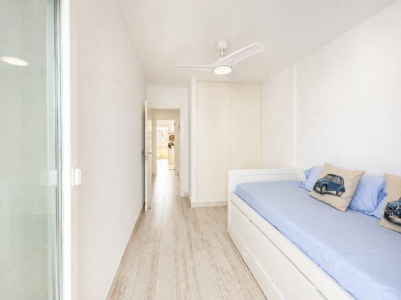 3-bedroom Apartment In Spain (132 M²)
