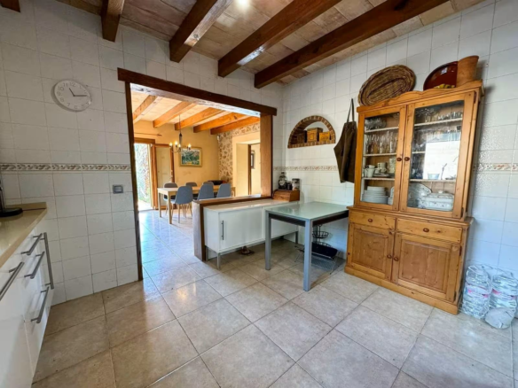 4-bedroom Finca In Bunyola, Spain (179 M²)