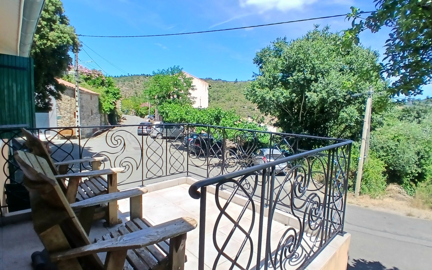 4-bedroom House In Roquebrun, France (137 M²)