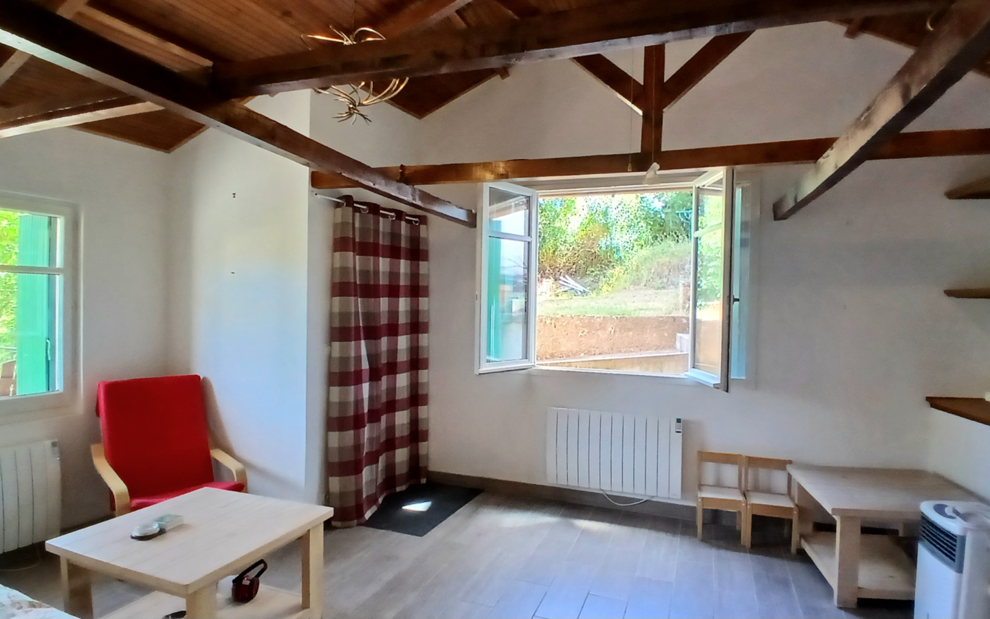 4-bedroom House In Roquebrun, France (137 M²)