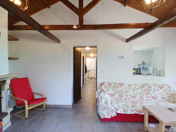 4-bedroom House In Roquebrun, France (137 M²)
