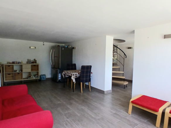 4-bedroom House In Roquebrun, France (137 M²)