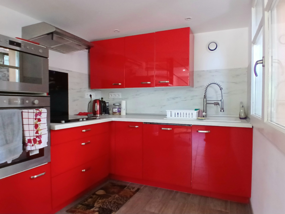 4-bedroom House In Roquebrun, France (137 M²)