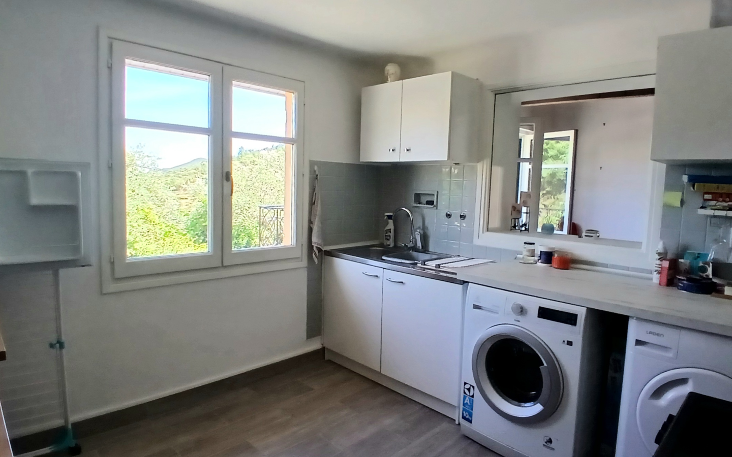 4-bedroom House In Roquebrun, France (137 M²)