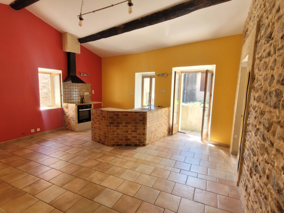 3-bedroom House In Faugeres, France (177 M²)