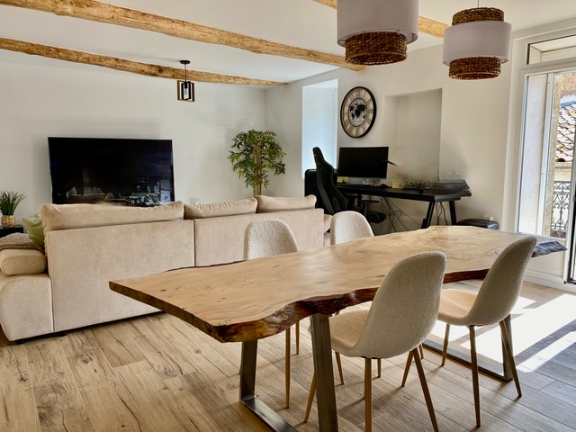 4-bedroom House In Faugeres, France (165 M²)