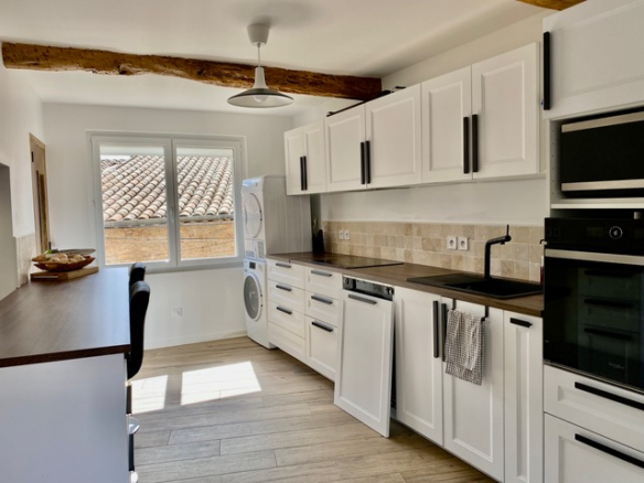 4-bedroom House In Faugeres, France (165 M²)