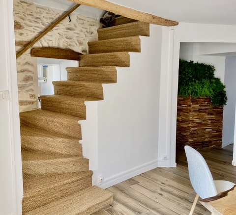 4-bedroom House In Faugeres, France (165 M²)