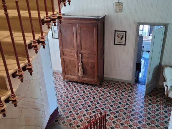 6-bedroom House In Saint Pierre La Mer, France (300 M²)