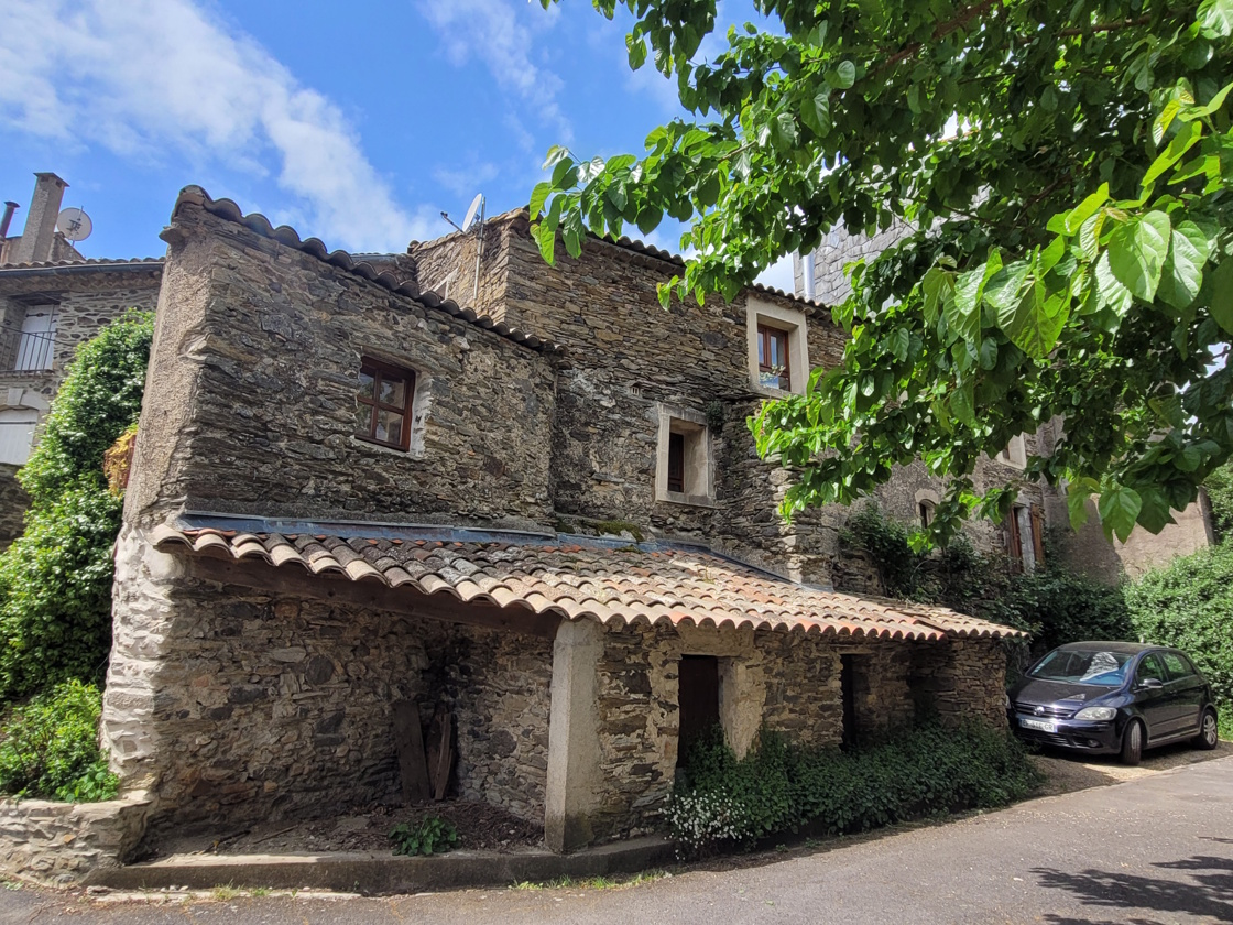 4-bedroom House In Roujan, France (160 M²)