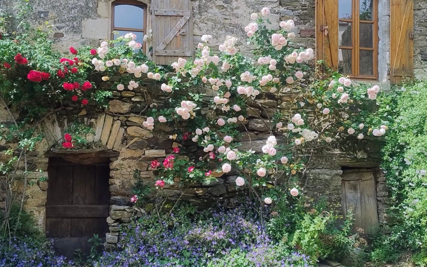 4-bedroom House In Roujan, France (160 M²)