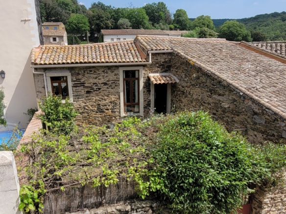 4-bedroom House In Roujan, France (160 M²)