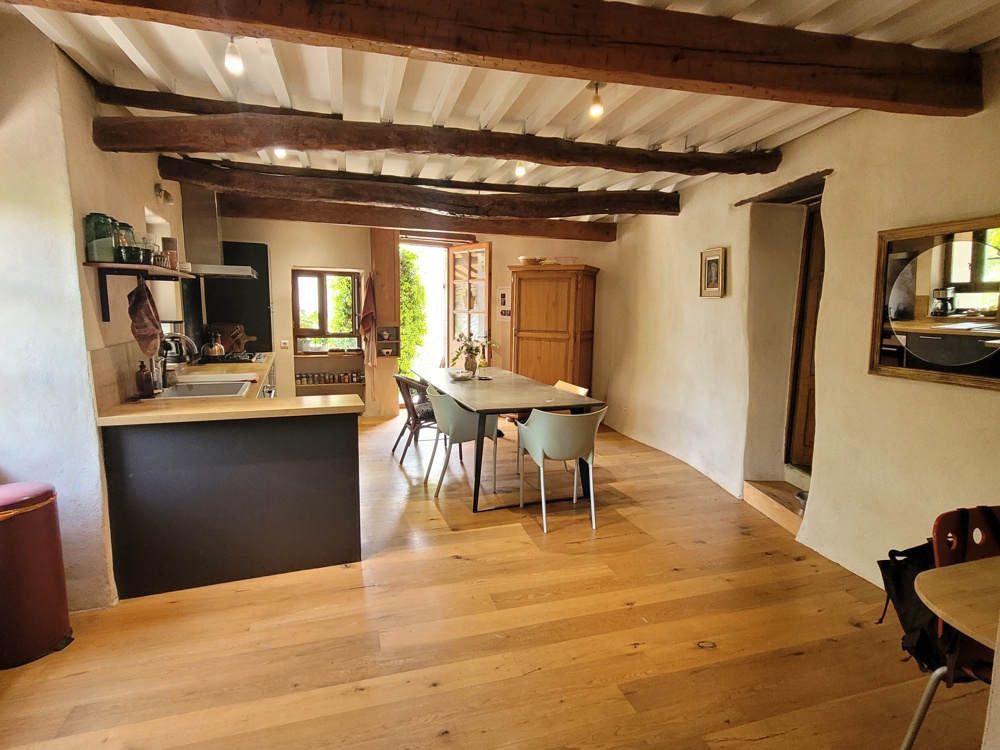 4-bedroom House In Roujan, France (160 M²)