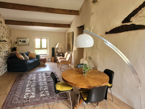 4-bedroom House In Roujan, France (160 M²)