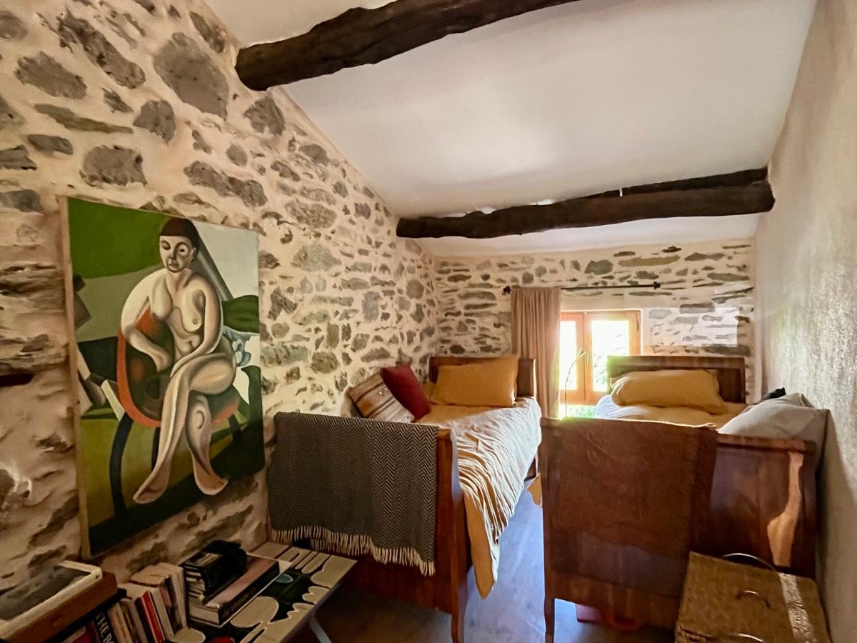 4-bedroom House In Roujan, France (160 M²)