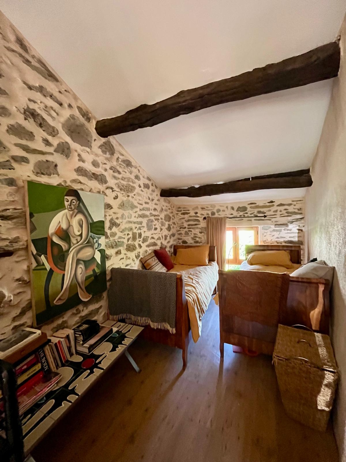 4-bedroom House In Roujan, France (160 M²)