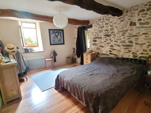4-bedroom House In Roujan, France (160 M²)