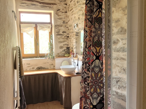 4-bedroom House In Roujan, France (160 M²)