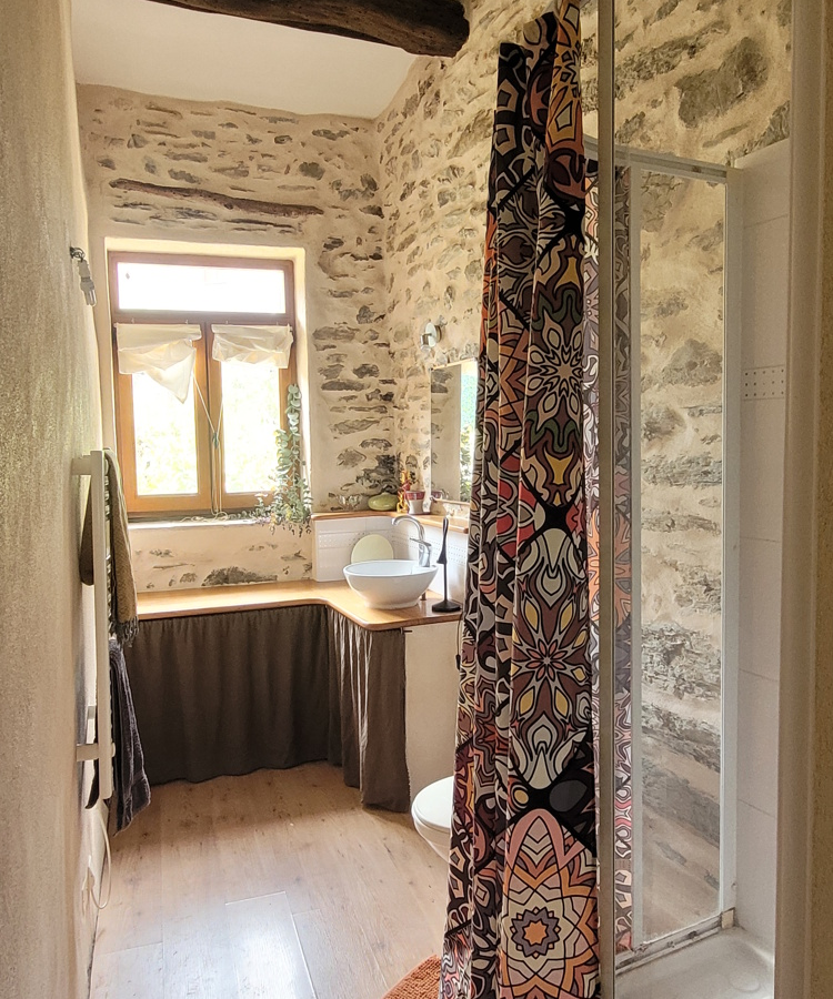 4-bedroom House In Roujan, France (160 M²)