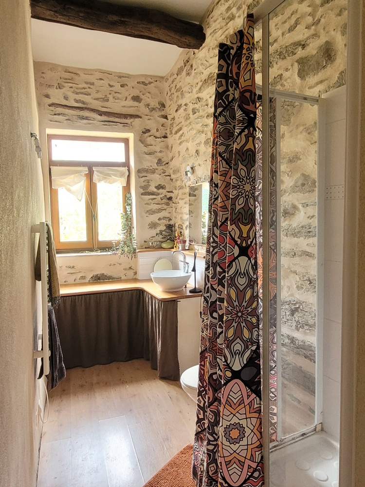 4-bedroom House In Roujan, France (160 M²)