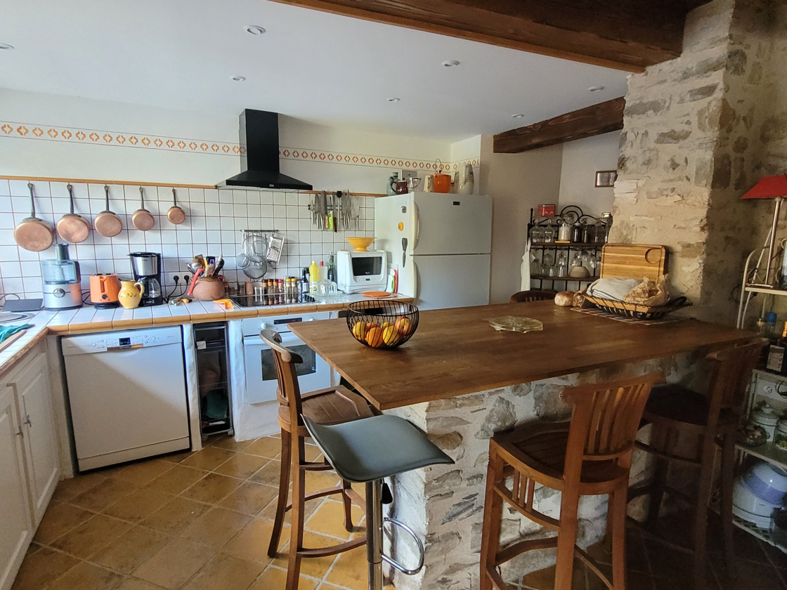 5-bedroom House In Olargues, France (168 M²)